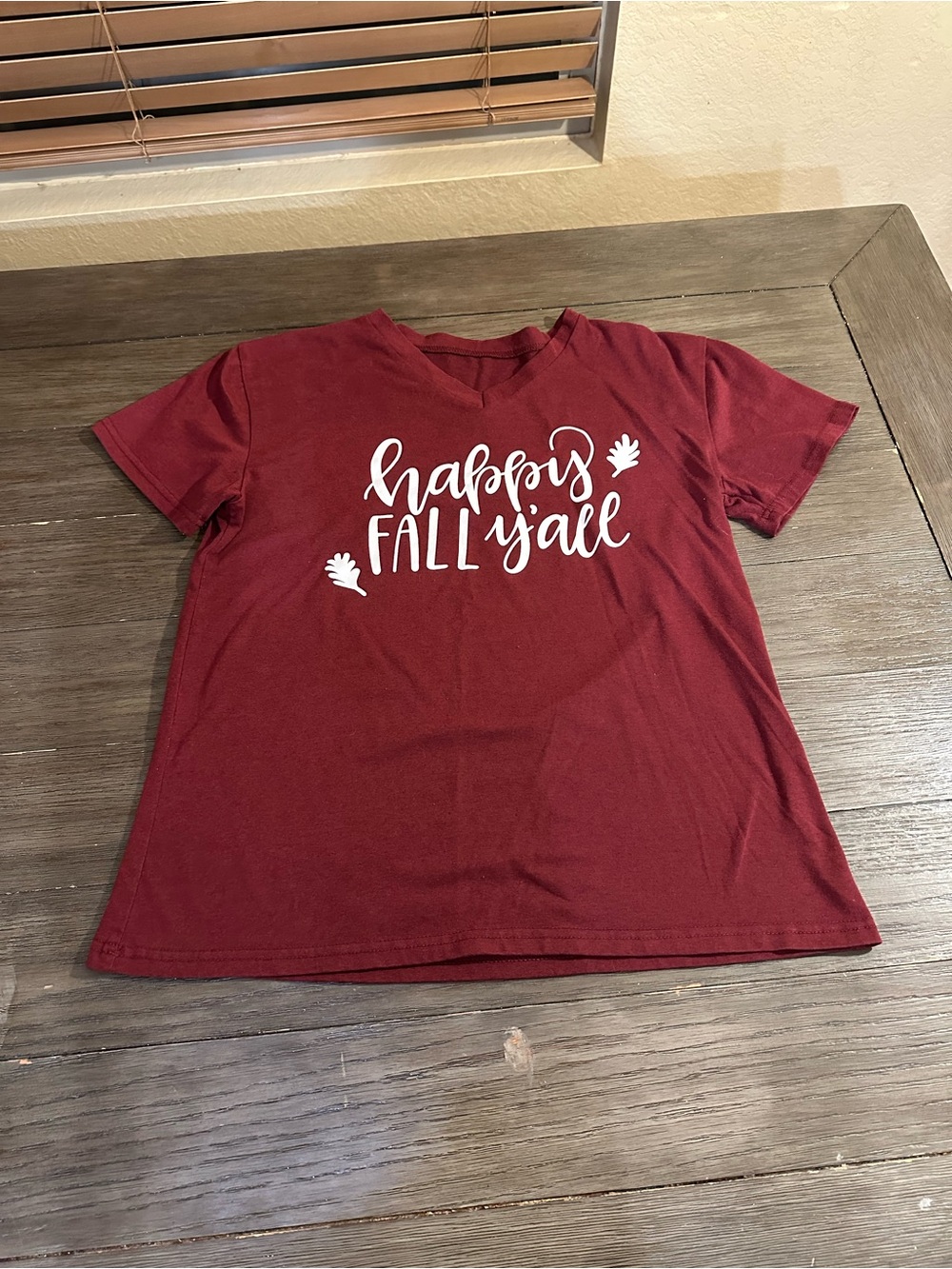 Womens Sz Lg "Happy Fall Y'all" Short Sleeve Tee - Burgundy